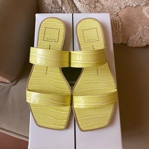 NWT Dolce Vita Isaac Sandals